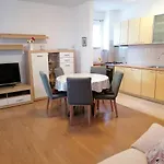 Guest House Lucija